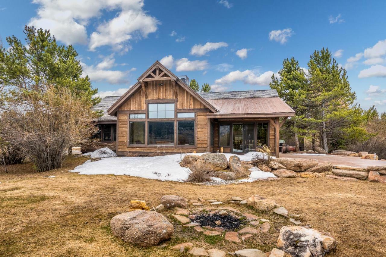 Rainbow Point Sabo Cabin Запад Йеллоустон Экстерьер фото